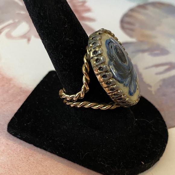 Vintage Winard Blue Rose Cameo Ring - Picture 4 of 6